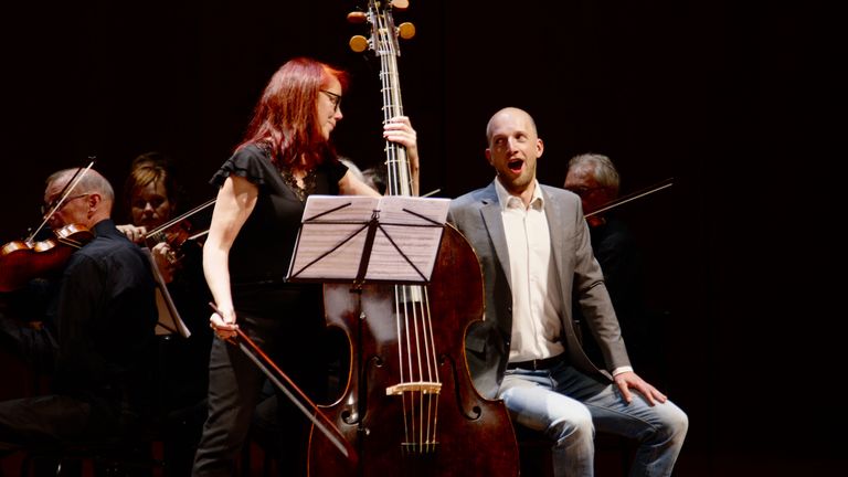 Berend Eijkhout and Margaret Urquhart in Per Questa Bella Mano by Mozart, on tour with the Orchestra of the Eighteenth Century