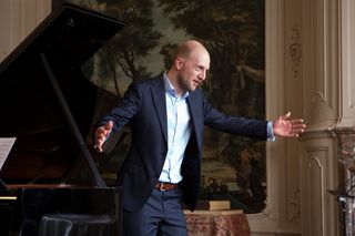 Berend Eijkhout in recital for Grote Zangers Amsterdam